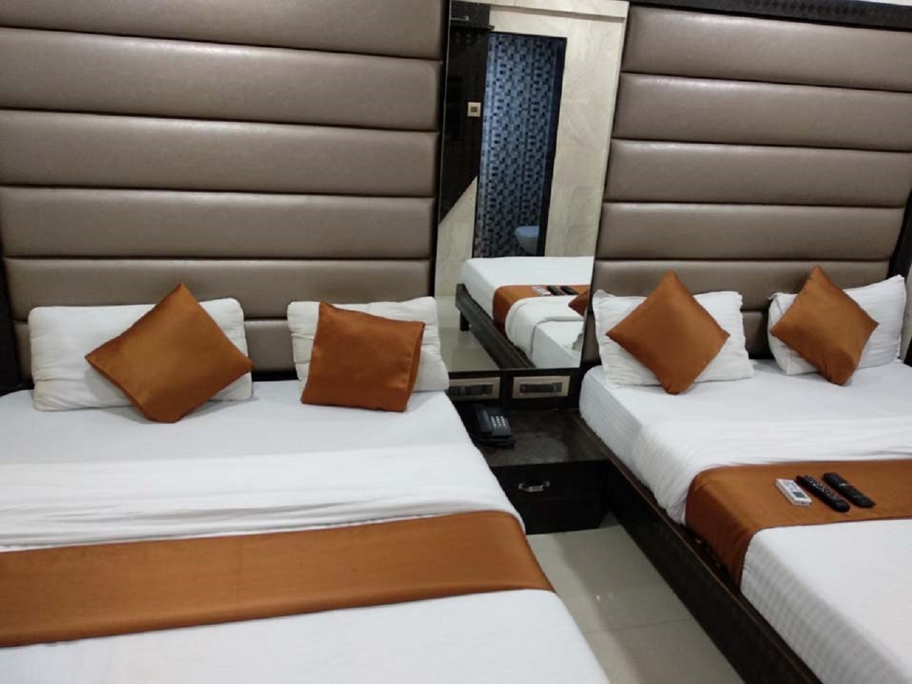 Dadar Budget  Hotels- Hotel Karishma 